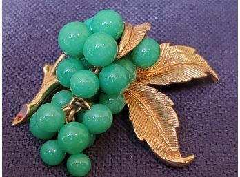 Green Grapes Of Jade Brooch Jewelry Lot 32