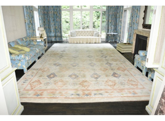 Bombay India Handwoven Hand-knotted 240 X 139 Wool Carpet Of Very Large Room