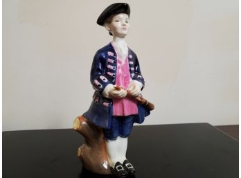 'Boy From Williamsburg' Royal Daulton Figurine