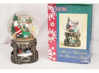 Traditions Revolving Christmas Waterglobe - Tested & Working