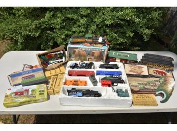 Vintage Toy Trains & Accessories
