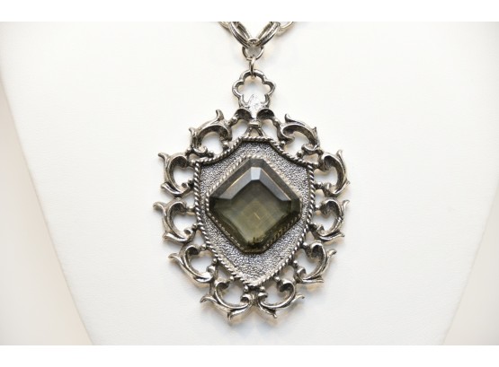 Glass Pendant Metal Necklace - S110