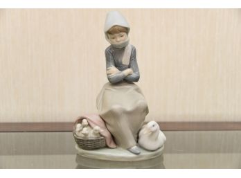 Lladro Figurine #1267 'DUCK SELLER' Retired