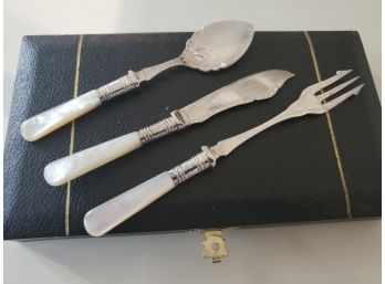 Mother Of Pearl Handle Oyster Set