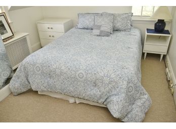Queen Bed By Kingsdown With Nicole Miller Bedding, Mattress, Box Spring And Frame