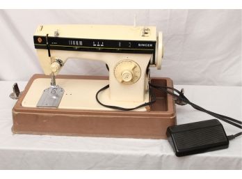 Singer 3103 Portable Sewing Machine