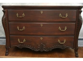Wellington Hall Mahogany Carved Dresser Excellent Condition 50 X 20 X 33