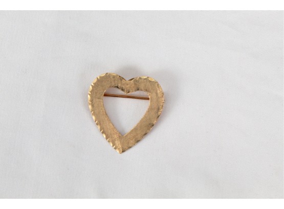 14k Gold Heart Brooch 2.5 Grams -30
