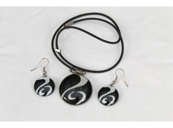 Matching Swirl Glass Necklace & Earrings (#11)