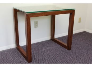 Wooden Lattice End Table With Glass Top 28 X 19 X 25