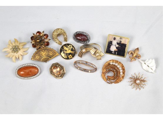 Assortment Of Vintage Costume Jewelry Brooches -6