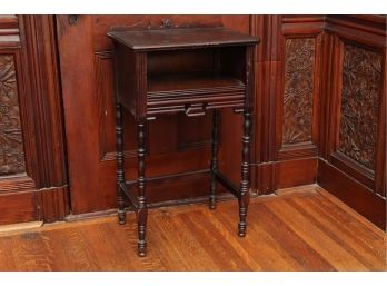 Antique Side Table With Shelf 18 X 13 X 29