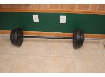 Barbell With Rubber Weight Plates 50 Lbs Total (2x 15, 2x 10)