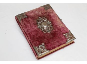 Amazing 1800's Antique Velvet Cover Family Photo Album Book