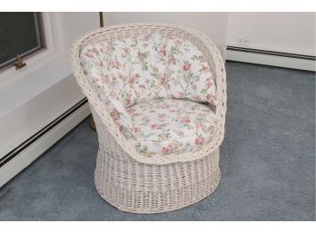 Wicker Barrel Chair With Floral Cushions 32 X 34 X 29