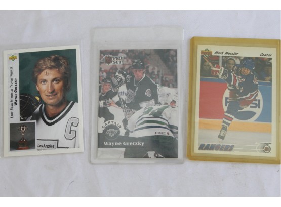 Wayne Gretzky & Mark Messier Hockey Cards