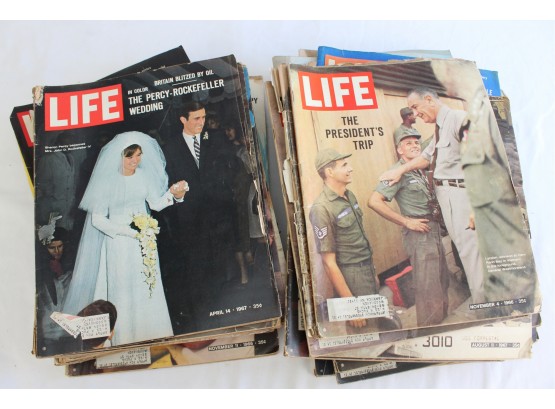 Group Of Vintage 1960s Life Magazines 40 Total -3