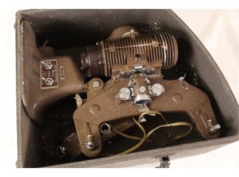 Bell And Howell Vintage 8mm Movie Projector (works View Deion)