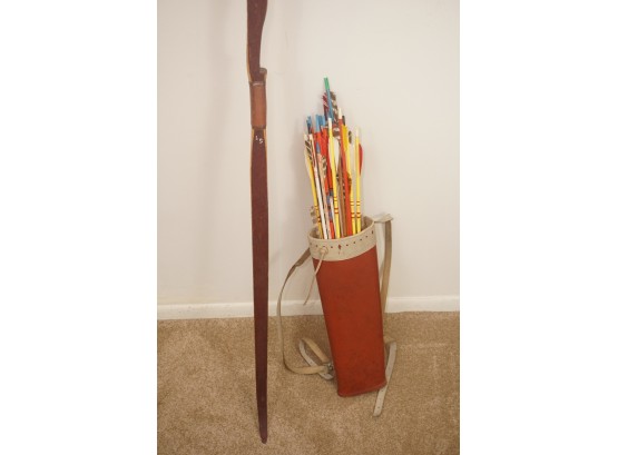 Vintage Archery Fleetwood Co. Bow And Arrow Set
