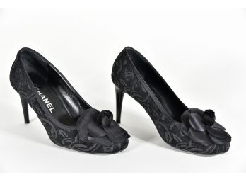 Chanel Black Pumps Womans Size 37 (GCS3)