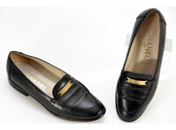 Chanel Woman's Loafers Black - Size 37.5 (GCS21)