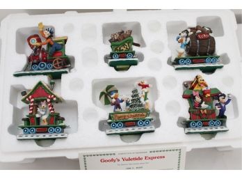 Disney Winter Wonderland 'Goofy's Yuletide Express' By Danbury Mint