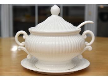 Lovely Soup Tureen With Underplate And Ladle