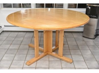Maple Pedestal Dining Table 54' Round