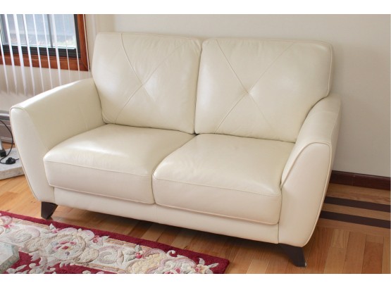White Love Seat Great Condition 61 X 34 X 34