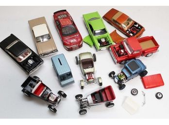 Group Of Model Hot Rods And Model Muscle Cars (Some Have Damage, View All Photos))