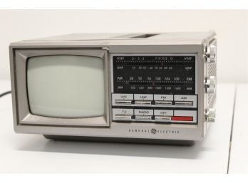 Vintage Genral Electric FM AM Radio TV (tested & Working)