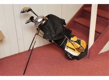 Walter Hagen Golf Clubs With Bag