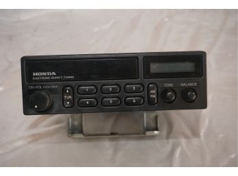 Honda Electronic Quartz Tuning AM-FM Receiver Model 08a04-501-310 (untested)