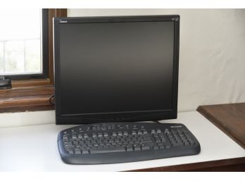 Optiquest Q9 Computer Screen With Microsoft Keyboard