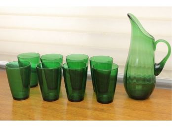 Set Of 8 Green Drinking Glasses With Pitcher