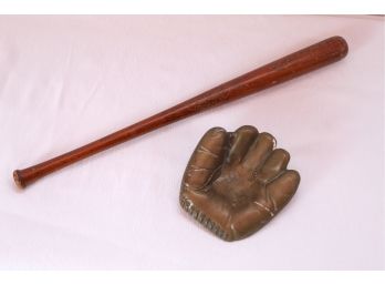 Vintage Miniature Hillerich & Bradsby Bat With Brass Glove