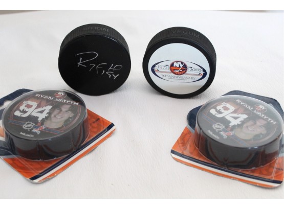 Islanders Hockey Puck Collection One Signed
