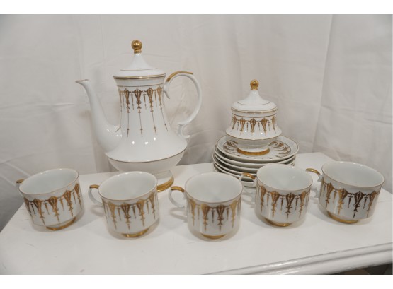 13 Piece Royal Crown Arnart Ambassador Gold Painted Tea Set Including Tea Pot