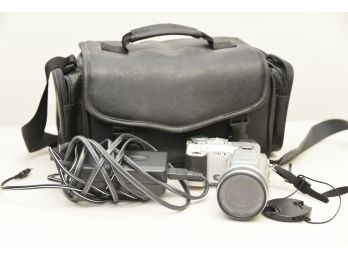 Sony DSC-F717 Digital Still Camera With Camera Bag