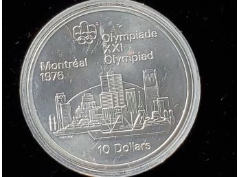 1973 Queen Elizabeth $10 Montreal Olympic Coin ( Skyline)