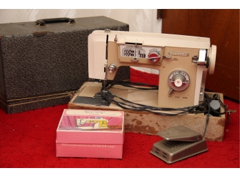 Morse Sewing Machine With Carry Case