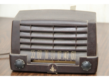 Emerson Radio Model 547A