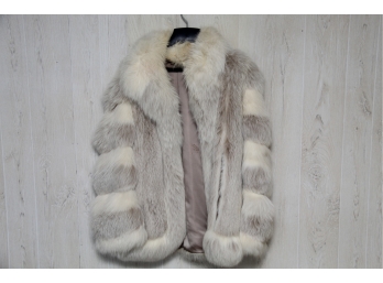 Women's White Fur Coat (See Photos For Damage)