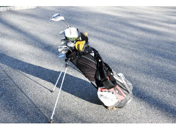 TaylorMade R7 CGB Golf Club Set With Bag