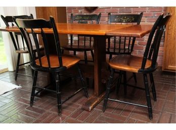 Pine Kitchen Table With 5 Hitchcock Style Side Chairs
