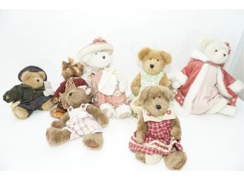 Collection Of Vintage Boyd's Bears -1