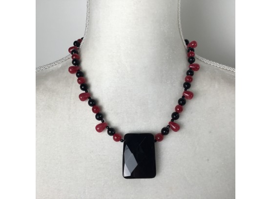 Black & Raspberry Stone Necklace