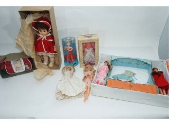 Group Of Dolls Including The Go-go's 8 Pieces