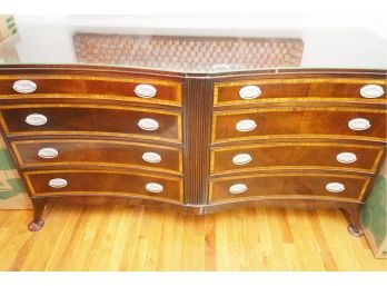 A MCM 1947 Furnwood Corporation Saber Legged Wooden 8 Drawer Dresser