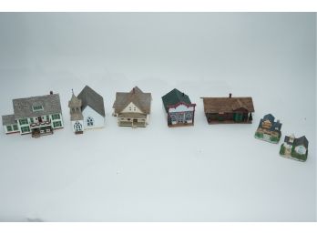 Group Of Miniature Homes Including Sarah's Maine Home 1995 7 Pieces